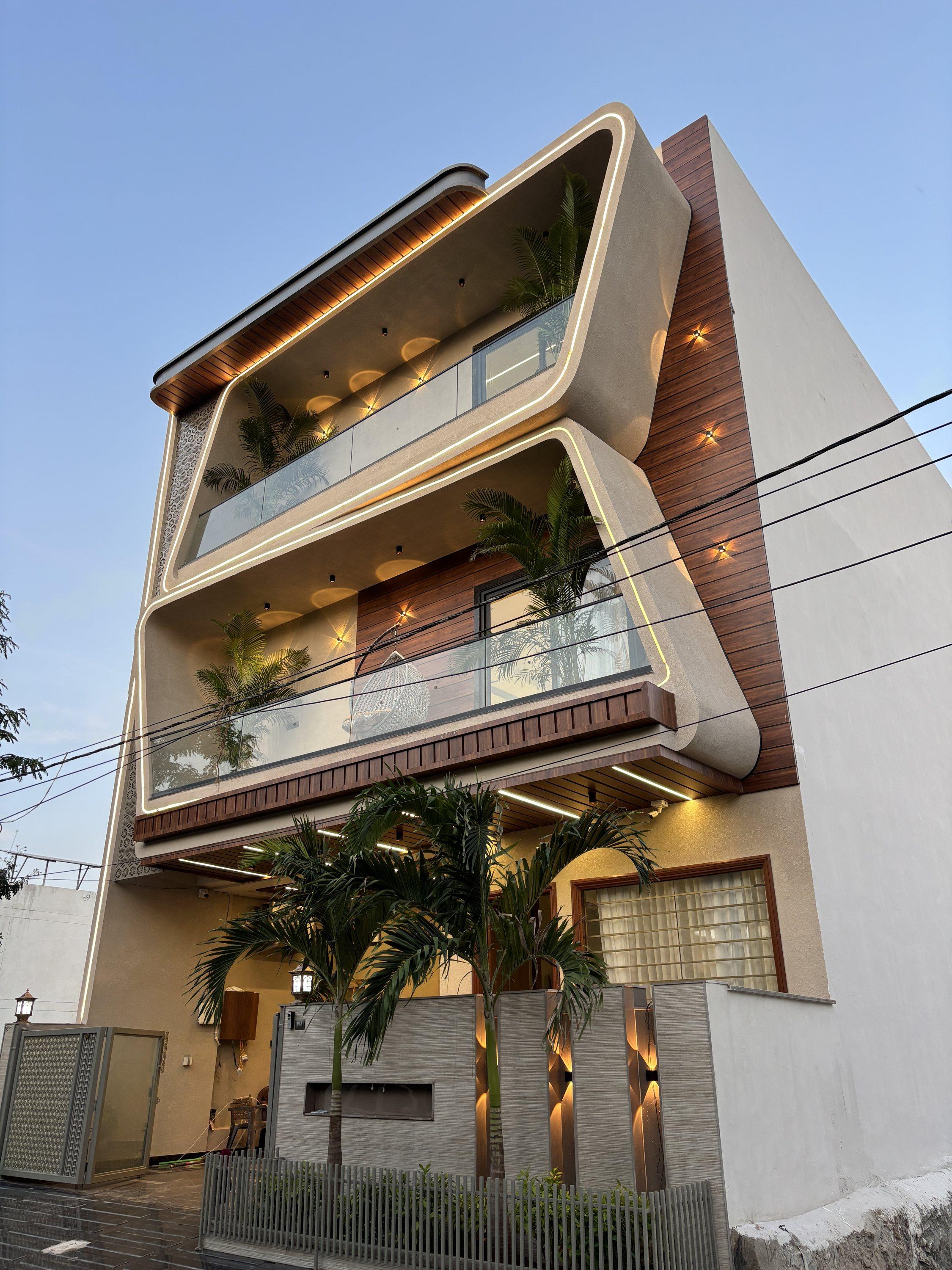 Krishnam Kothi 94 facade at dusk